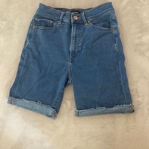 Express Mid Short